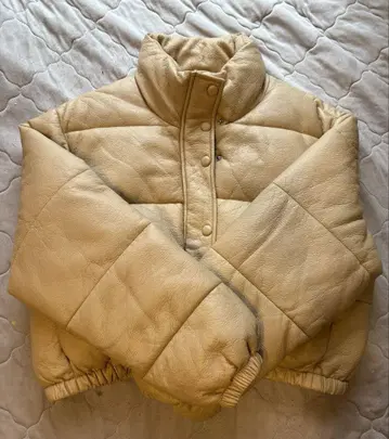 ZARA 숏 기장 다운 자켓 베이지