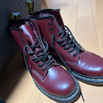 닥터마틴 8홀 체리 레드 27cm UK8