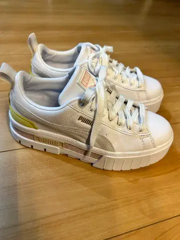 가격 인하 중 PUMA 스니커즈 23.5cm 화이트 기타