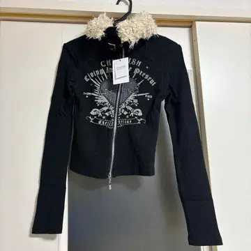 퍼 후드 블랙 긴팔 상의