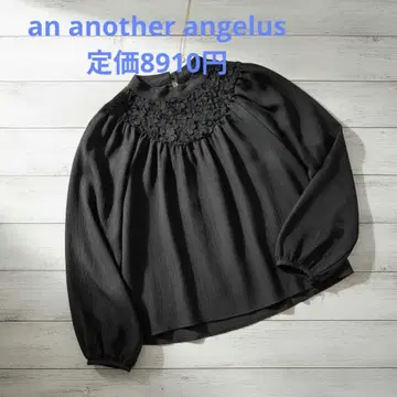 an another angelus 컷 플라워 레이스 요크 블라우스 블랙