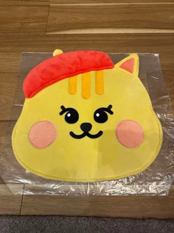 고양이 얼굴 디자인 플리스 부채