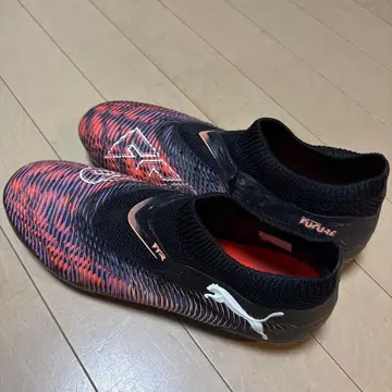 PUMA FUTURE 축구화 블랙/빨간색
