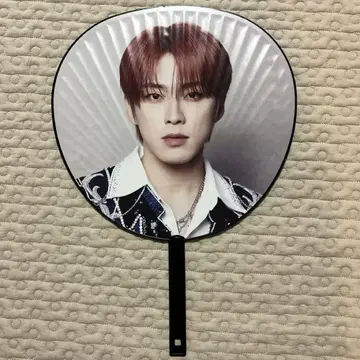 부채 코노 준키