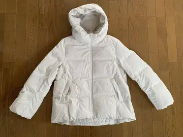 UNIQLO 심리스 다운 화이트 후드 부착