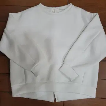 Spick & Span 화이트 맨투맨