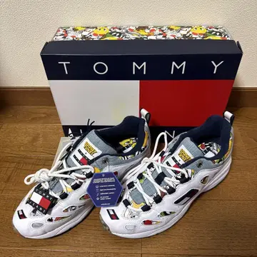 TOMMY JEANS x Looney Tunes 콜라보 스니커즈