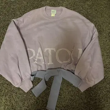 PATOU 연보라 크롭 맨투맨 xs