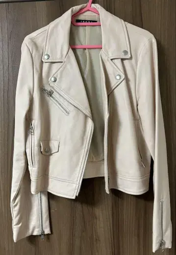 핑크 합성 피혁 라이더 자켓