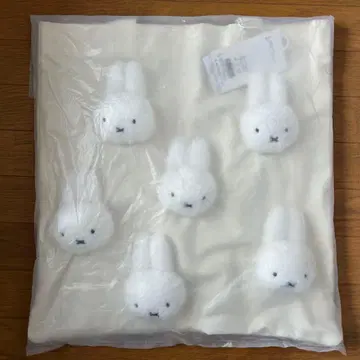 [ 미개봉 새상품 ] 메리제니 복슬복슬 미피 토트백 아이보리 화이트