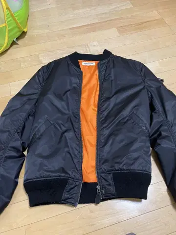 VANQUISH 블랙 MA-1 자켓 L