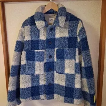 ZARA 체크 페이크 보아 자켓