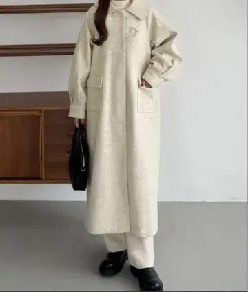 JUNOAH / callautia 스탠 칼라 볼륨 슬리브 롱 코트