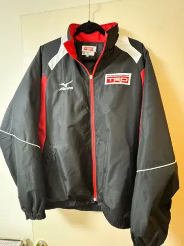 Mizuno TRD 자켓 LL 사이즈 블랙/레드