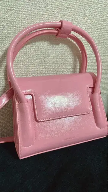 핑크 숄더백 합성 피혁