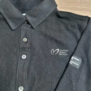 MASTER BUNNY EDITION 블랙 셔츠