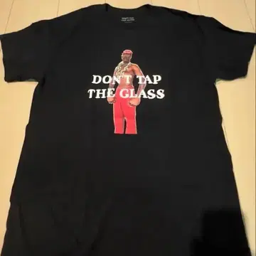 DON'T TAP THE GLASS 셔츠