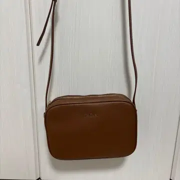 FURLA 브라운 가죽 숄더백
