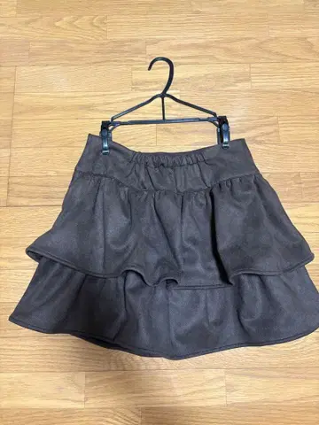 브라운 프릴 스커트