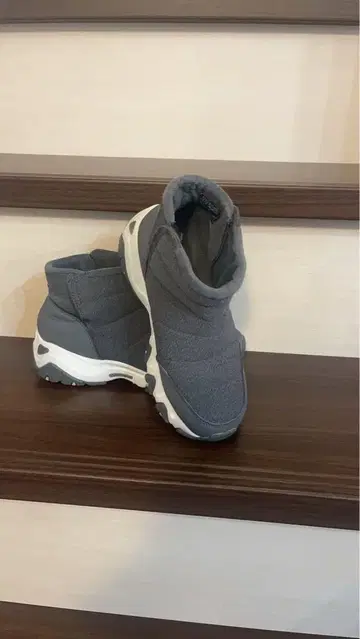 SKECHERS 23cm 그레이 숏부츠