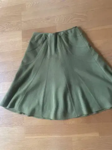 시빌라 올리브 그린 따뜻한 스커트