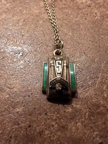 vintage 칼리지 펜던트