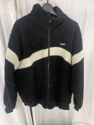 VANS 보아 플리스 자켓 블랙 화이트
