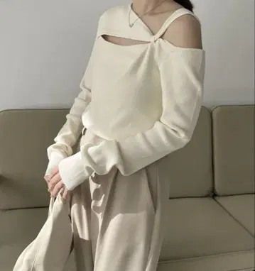 카프리슈 레마쥬 트위스트 아지메 니트