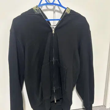 샤크 후드티