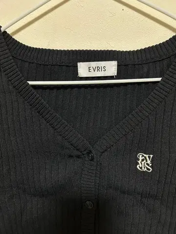 EVRIS 블랙 리브 가디건