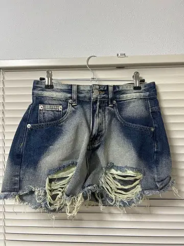 데님 그라데이션 데미지 숏팬츠