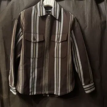 미사용 새상품 JACQUEMUS LE PAPIER 자켓 사이즈 46