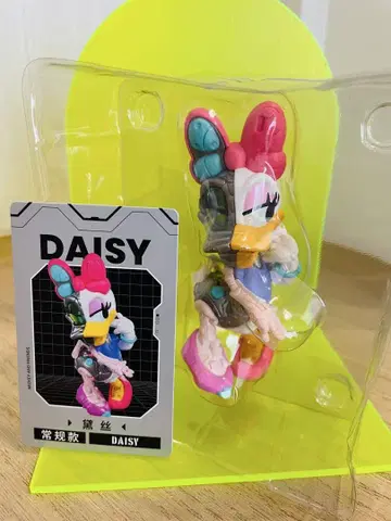 52TOYS 사이보그 시리즈 미키 앤 프렌즈 데이지
