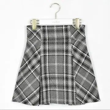 에블린 체크 무늬 스커트