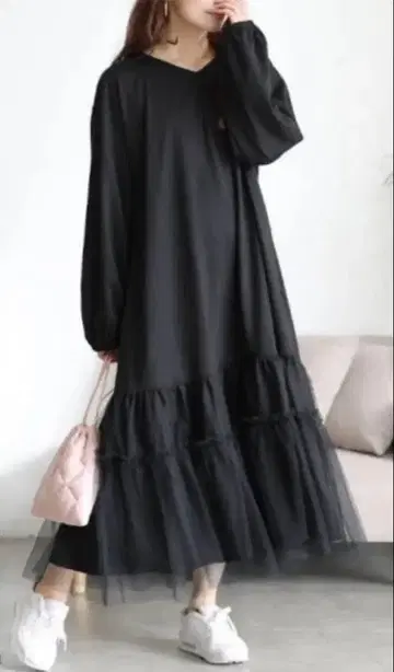 미사용 새상품 블랙 V넥 롱 원피스