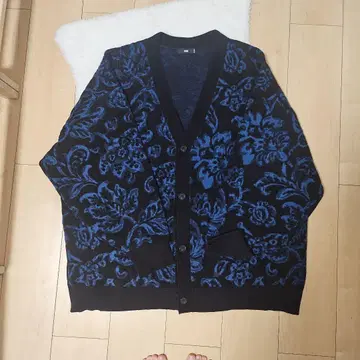 HARE 꽃무늬 가디건 M 사이즈