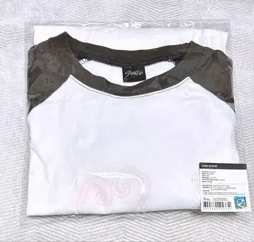 straykids 5'clock LONG SLEEVE 롱티 어패럴