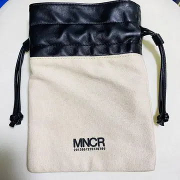 [ BTS ] MNCR 파우치 [ 미사용 새상품 ]