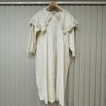 사만사 모스모스 케이프 원피스 아이보리