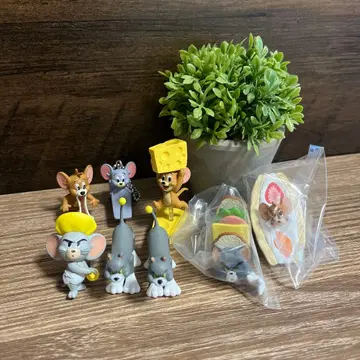 톰과 제리 가챠가챠 캡슐 토이 1