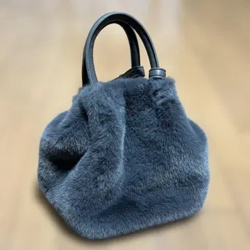 그린 레이블 릴랙싱 그레이 토트백