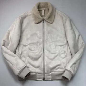 새상품급 ZARA 무스탕 자켓 화이트 L 사이즈 보아 블루종 자라