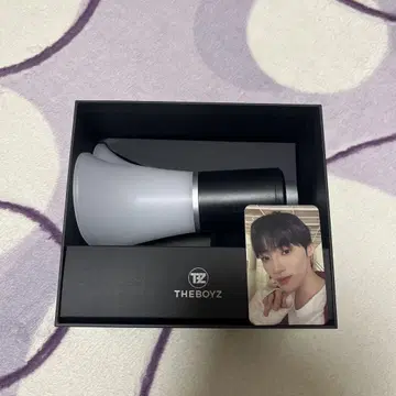 The boys 응원봉 (뉴의 트레이딩 카드 포함)
