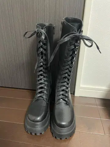 통굽 레이스업 롱 부츠 블랙