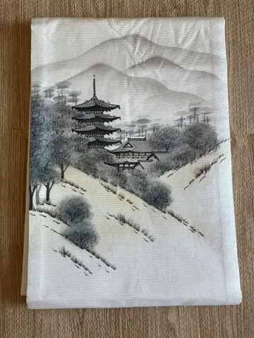 나고야 오비 산과 사찰 풍경