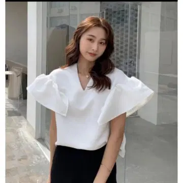 BIRTHDAY BASH 클리오 TOPS
