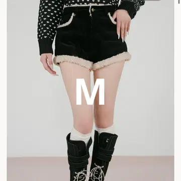 다리치 포인트 보아 코듀로이 숏팬츠 블랙 M 사이즈