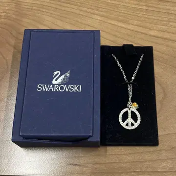 SWAROVSKI 스와로브스키 펜던트 목걸이 실버 외박스 포함