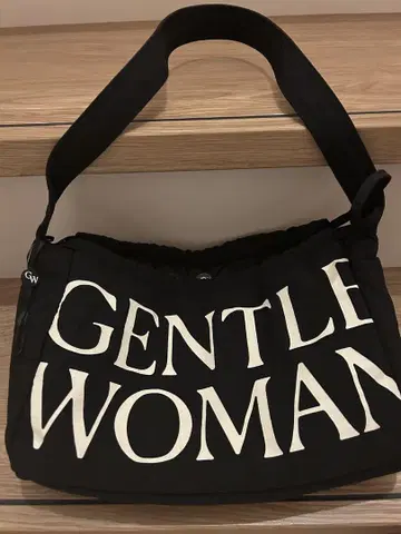 젠틀 우먼 블랙 숄더백