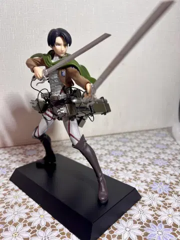 진격의 거인 프리미엄 피규어 조사병단 리바이